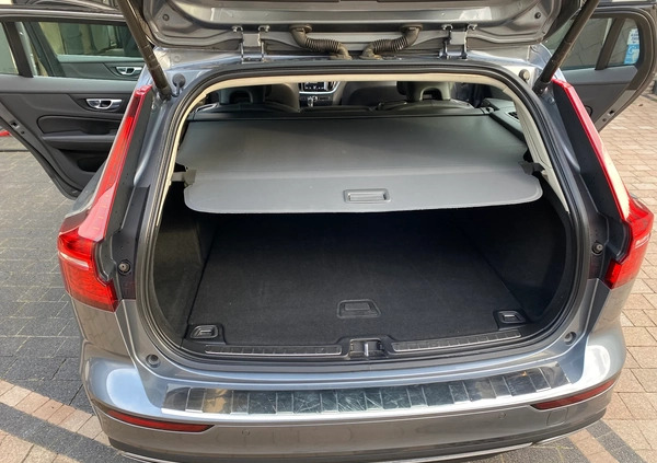 Volvo V60 cena 123000 przebieg: 80700, rok produkcji 2019 z Mikstat małe 46